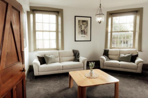 Charming 2-Bed Apartment in Launceston CBD